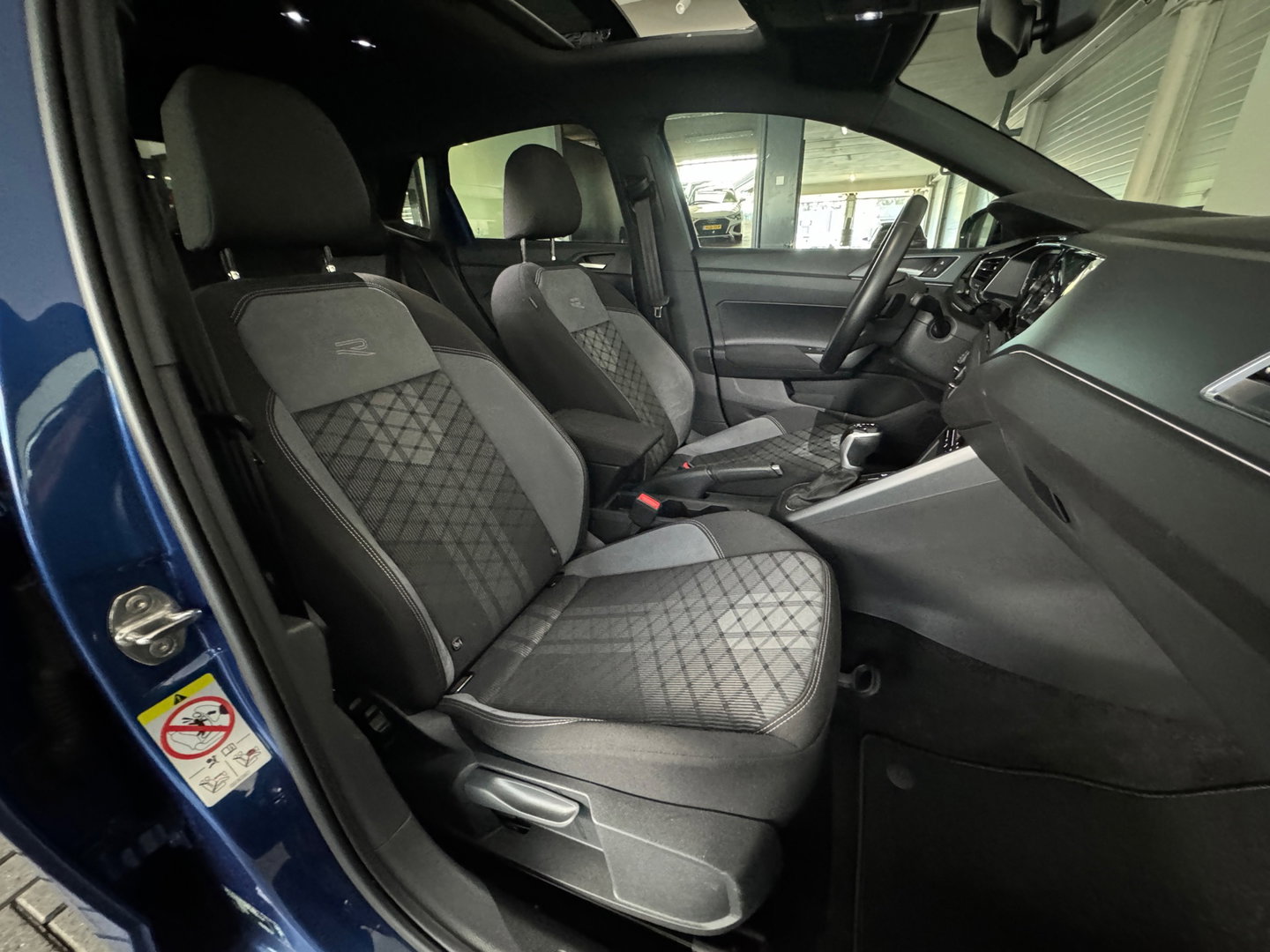 Volkswagen Polo 1.0 TSI R-Line Pano|Stoelverw|BlindSpot|ACC|Lane Assist