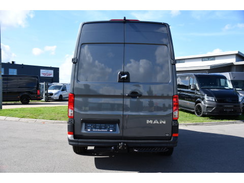 MAN TGE 3.180 35 2.0 L3H3 DC PB Edition Camera, Cruise, Carplay, LED, Automaat, Stoelverwarming, Leder, Trekhaak, Sensoren, Uniek!