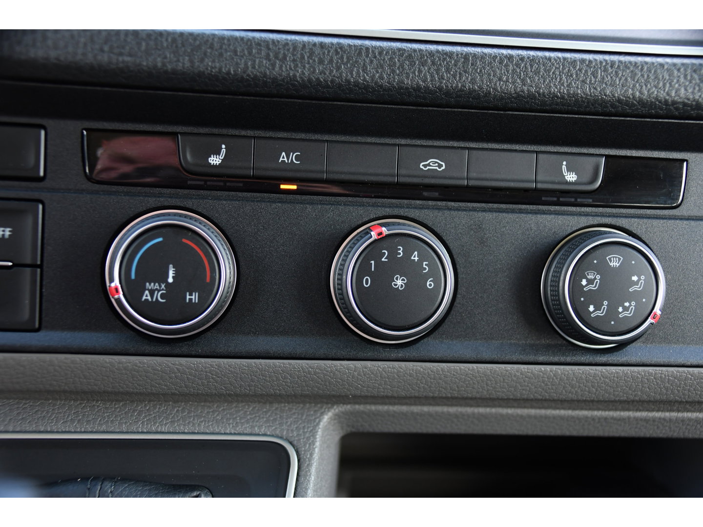 MAN TGE 3.180 35 2.0 L3H3 DC PB Edition Camera, Cruise, Carplay, LED, Automaat, Stoelverwarming, Leder, Trekhaak, Sensoren, Uniek!