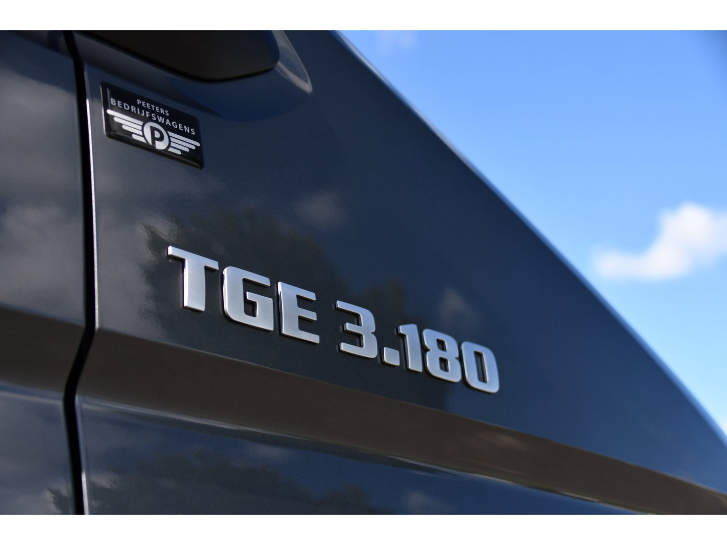 MAN TGE 3.180 35 2.0 L3H3 DC PB Edition Camera, Cruise, Carplay, LED, Automaat, Stoelverwarming, Leder, Trekhaak, Sensoren, Uniek!