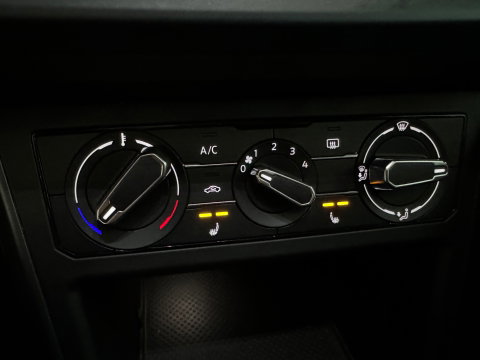 Volkswagen Polo 1.0 TSI R-Line Pano|Stoelverwarming|Lane Assist|Alcantara|IQ