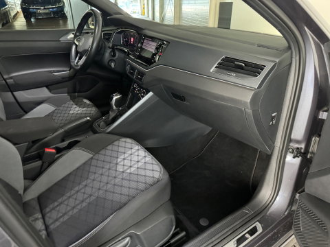 Volkswagen Polo 1.0 TSI R-Line Pano|Stoelverwarming|Lane Assist|Alcantara|IQ