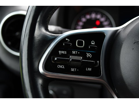 Mercedes-Benz Sprinter 319 V6 3.0 CDI L2H1 RWD AMG Edition Camera, Cruise, Carplay, LED, 10,5'' Mbux, 3500kg Trekhaak, Standkachel, Multimedia, Stoelverwarming, Automaat, Uniek!