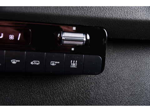 Mercedes-Benz Sprinter 319 V6 3.0 CDI L2H1 RWD AMG Edition Camera, Cruise, Carplay, LED, 10,5'' Mbux, 3500kg Trekhaak, Standkachel, Multimedia, Stoelverwarming, Automaat, Uniek!
