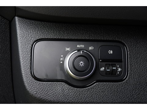 Mercedes-Benz Sprinter 319 V6 3.0 CDI L2H1 RWD AMG Edition Camera, Cruise, Carplay, LED, 10,5'' Mbux, 3500kg Trekhaak, Standkachel, Multimedia, Stoelverwarming, Automaat, Uniek!