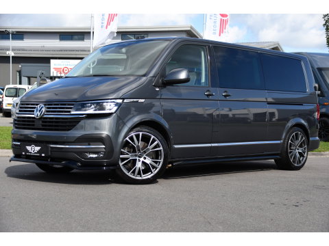 Volkswagen Transporter 2.0 TDI L2H1 32 DC Caravelle Virtual, Adaptieve Cruise, Carplay, LED, Leder, 2 x Electrische deur, Automaat, Clima, Stoelverwarming, Uniek! Bulli / Highline