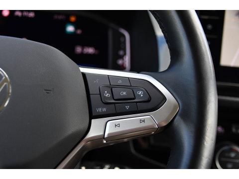 Volkswagen Transporter 2.0 TDI L2H1 32 DC Caravelle Virtual, Adaptieve Cruise, Carplay, LED, Leder, 2 x Electrische deur, Automaat, Clima, Stoelverwarming, Uniek! Bulli / Highline