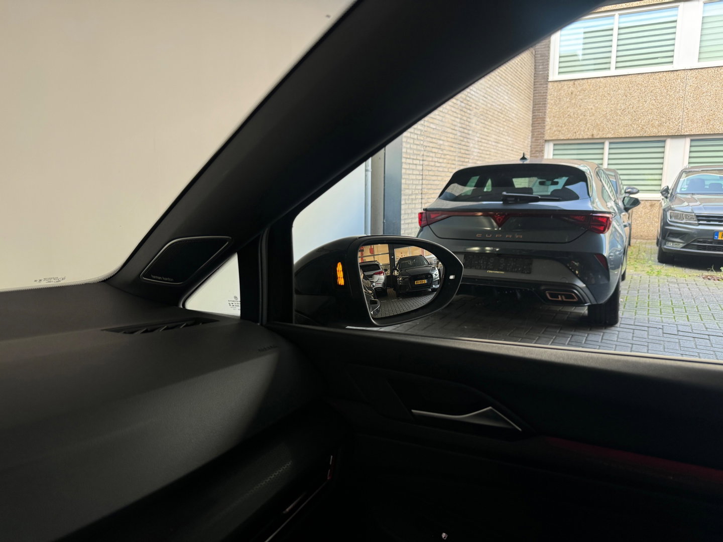 Volkswagen Golf 2.0 TSI GTI Pano|HuD|H/K|Keyless|Blindspot|ACC|Lane