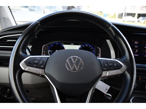 Volkswagen Transporter 2.0 TDI L2H1 30 Bulli Black Edition Virtual, Adaptieve Cruise, Camera, LED, Stoelverwarming, Trekhaak, Automaat, Multimedia, 150pk, Uniek!
