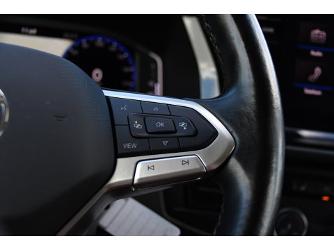 Volkswagen Transporter 2.0 TDI L2H1 30 Bulli Black Edition Virtual, Adaptieve Cruise, Camera, LED, Stoelverwarming, Trekhaak, Automaat, Multimedia, 150pk, Uniek!