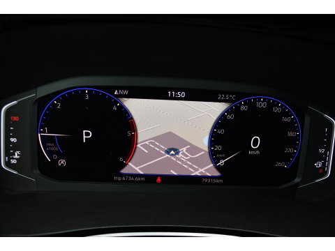 Volkswagen Transporter 2.0 TDI L2H1 30 Bulli Black Edition Virtual, Adaptieve Cruise, Camera, LED, Stoelverwarming, Trekhaak, Automaat, Multimedia, 150pk, Uniek!