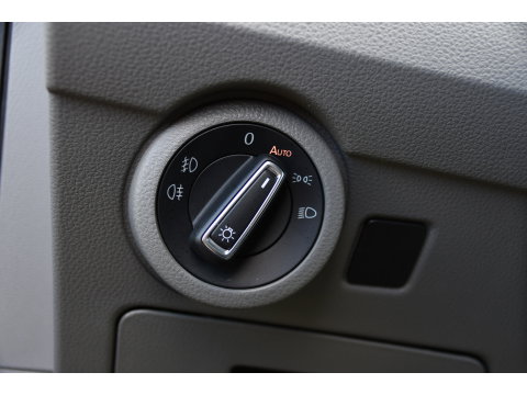 Volkswagen Transporter 2.0 TDI L2H1 30 Bulli Black Edition Virtual, Adaptieve Cruise, Camera, LED, Stoelverwarming, Trekhaak, Automaat, Multimedia, 150pk, Uniek!