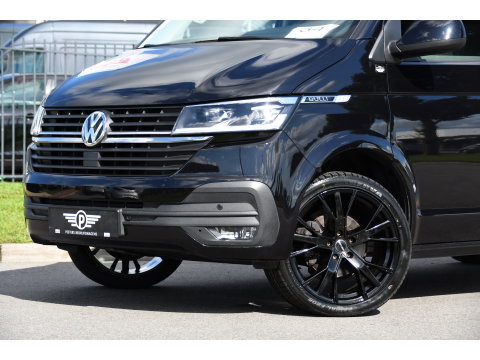 Volkswagen Transporter 2.0 TDI L2H1 30 Bulli Black Edition Virtual, Adaptieve Cruise, Camera, LED, Stoelverwarming, Trekhaak, Automaat, Multimedia, 150pk, Uniek!