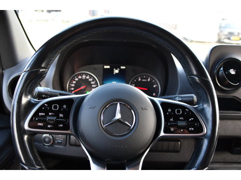 Mercedes-Benz Sprinter 317 1.9 CDI L2H2 RWD Black Edition Camera, Cruise, Carplay, LED, Automaat, Mbux, 170pk, Trekhaak, Uniek!