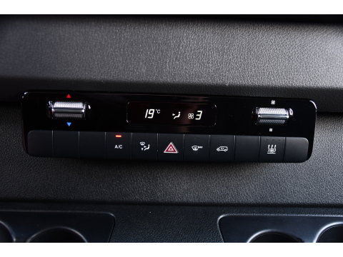 Mercedes-Benz Sprinter 317 1.9 CDI L2H2 RWD Black Edition Camera, Cruise, Carplay, LED, Automaat, Mbux, 170pk, Trekhaak, Uniek!
