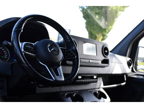 Mercedes-Benz Sprinter 317 1.9 CDI L2H2 RWD Black Edition Camera, Cruise, Carplay, LED, Automaat, Mbux, 170pk, Trekhaak, Uniek!