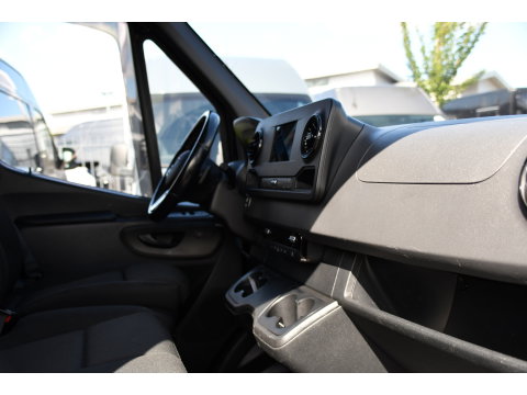 Mercedes-Benz Sprinter 317 1.9 CDI L2H2 RWD Black Edition Camera, Cruise, Carplay, LED, Automaat, Mbux, 170pk, Trekhaak, Uniek!