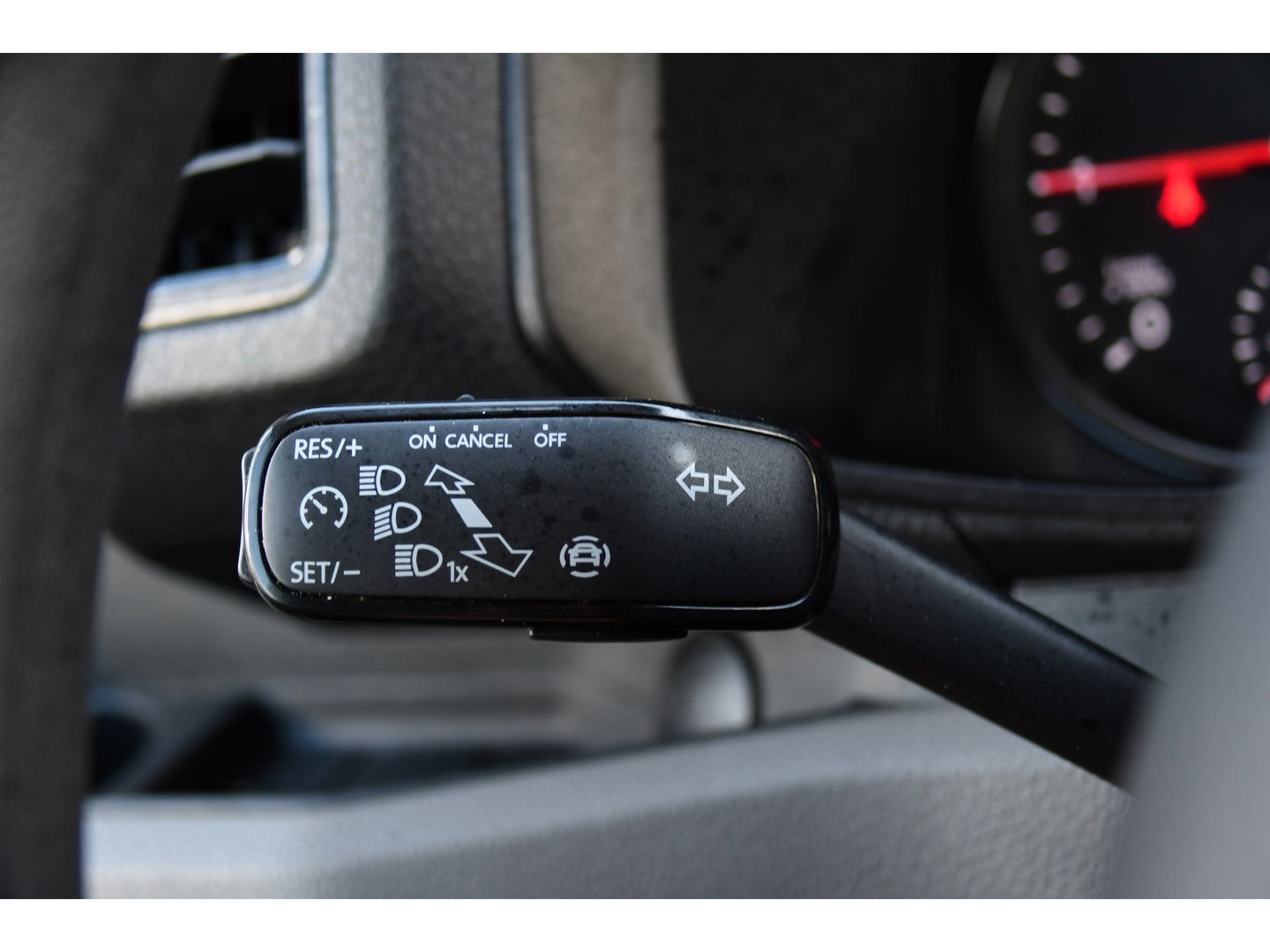 Volkswagen Crafter 35 2.0 TDI L3H2 PB Edition Camera, Cruise, Carplay, LED, Stoelverwarming, Clima, Multimedia, 177pk, Automaat, Uniek!