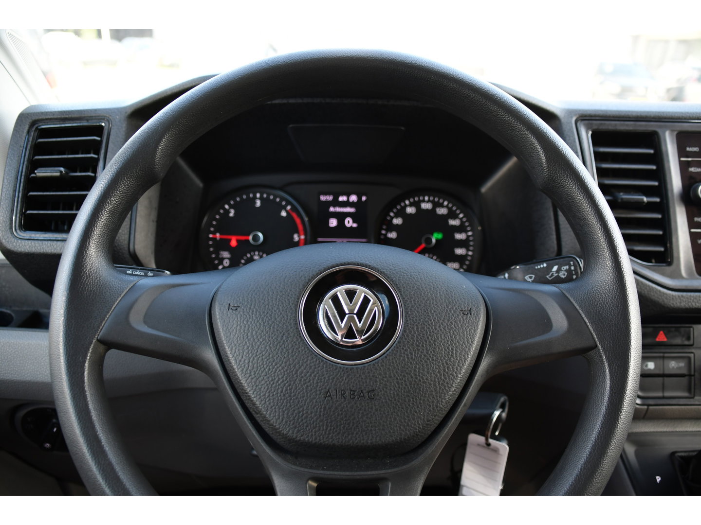Volkswagen Crafter 35 2.0 TDI L3H2 PB Edition Camera, Cruise, Carplay, LED, Stoelverwarming, Clima, Multimedia, 177pk, Automaat, Uniek!