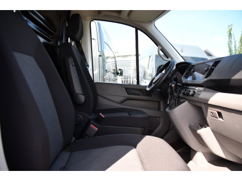 Volkswagen Crafter 35 2.0 TDI L3H2 PB Edition Camera, Cruise, Carplay, LED, Stoelverwarming, Clima, Multimedia, 177pk, Automaat, Uniek!