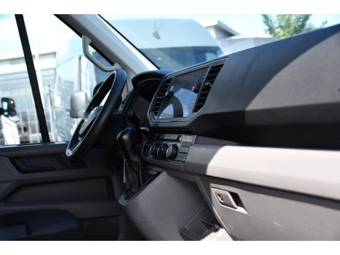 Volkswagen Crafter 35 2.0 TDI L3H2 PB Edition Camera, Cruise, Carplay, LED, Stoelverwarming, Clima, Multimedia, 177pk, Automaat, Uniek!