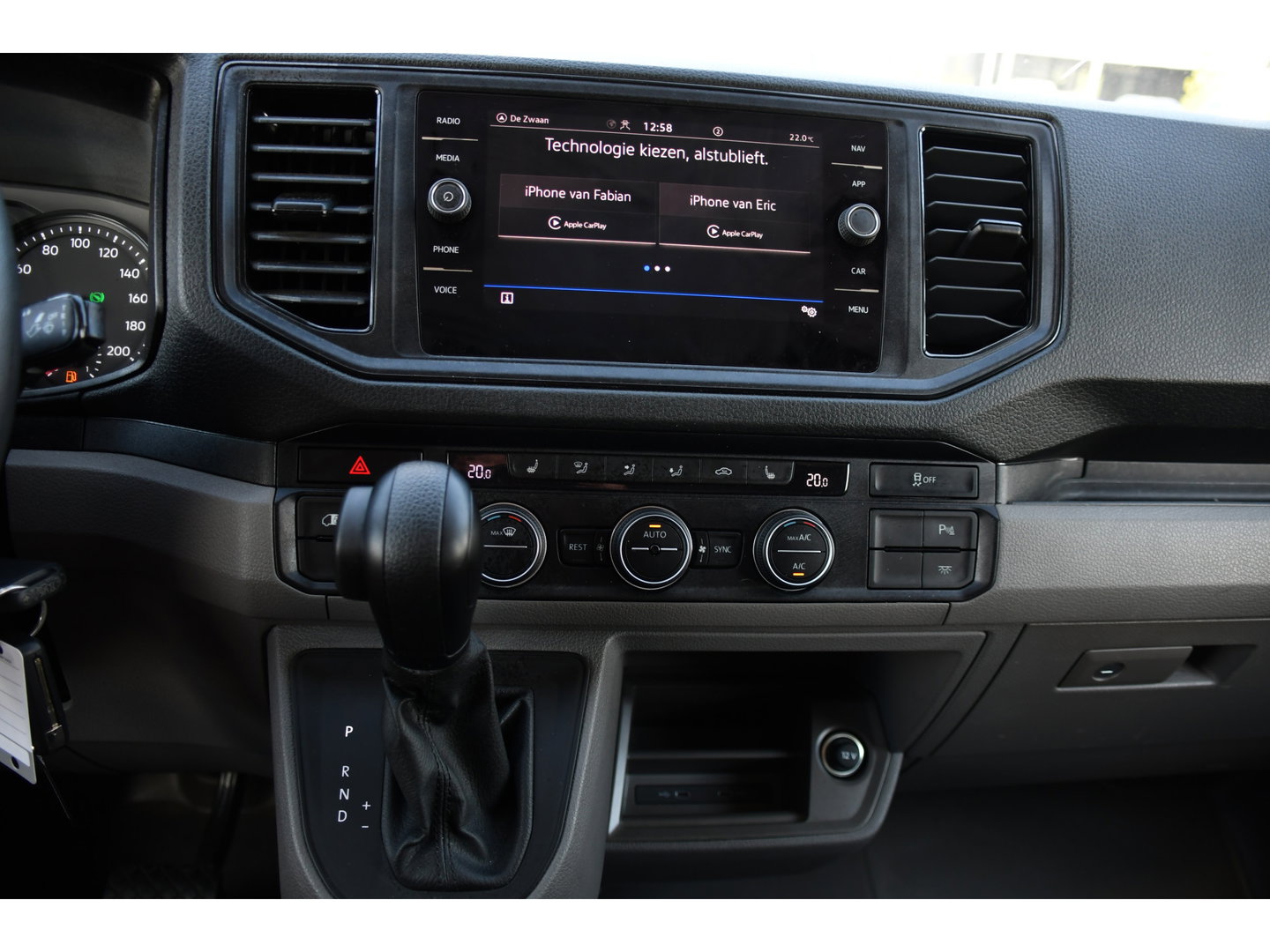 Volkswagen Crafter 35 2.0 TDI L3H2 PB Edition Camera, Cruise, Carplay, LED, Stoelverwarming, Clima, Multimedia, 177pk, Automaat, Uniek!