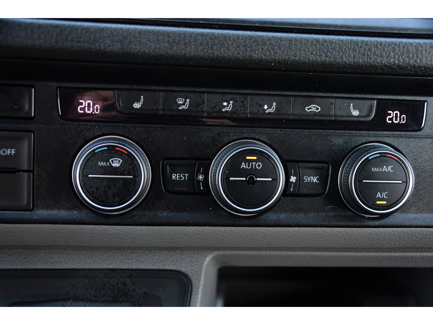 Volkswagen Crafter 35 2.0 TDI L3H2 PB Edition Camera, Cruise, Carplay, LED, Stoelverwarming, Clima, Multimedia, 177pk, Automaat, Uniek!