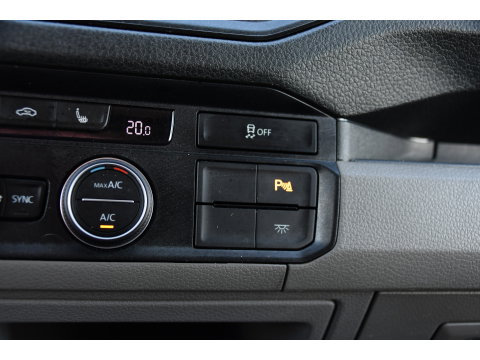 Volkswagen Crafter 35 2.0 TDI L3H2 PB Edition Camera, Cruise, Carplay, LED, Stoelverwarming, Clima, Multimedia, 177pk, Automaat, Uniek!