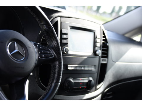 Mercedes-Benz Vito 114 CDI L2 PB Edition Camera, Cruise, Carplay, Multimedia, Automaat, Trekhaak, 136pk, Sensoren, Uniek!