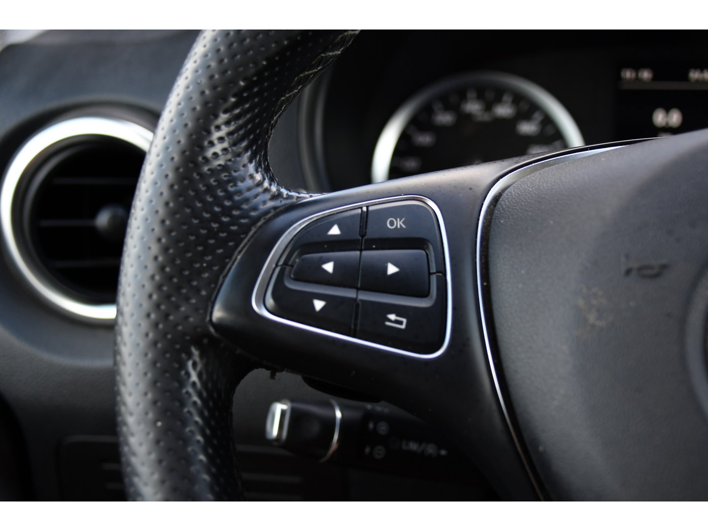 Mercedes-Benz Vito 114 CDI L2 PB Edition Camera, Cruise, Carplay, Multimedia, Automaat, Trekhaak, 136pk, Sensoren, Uniek!