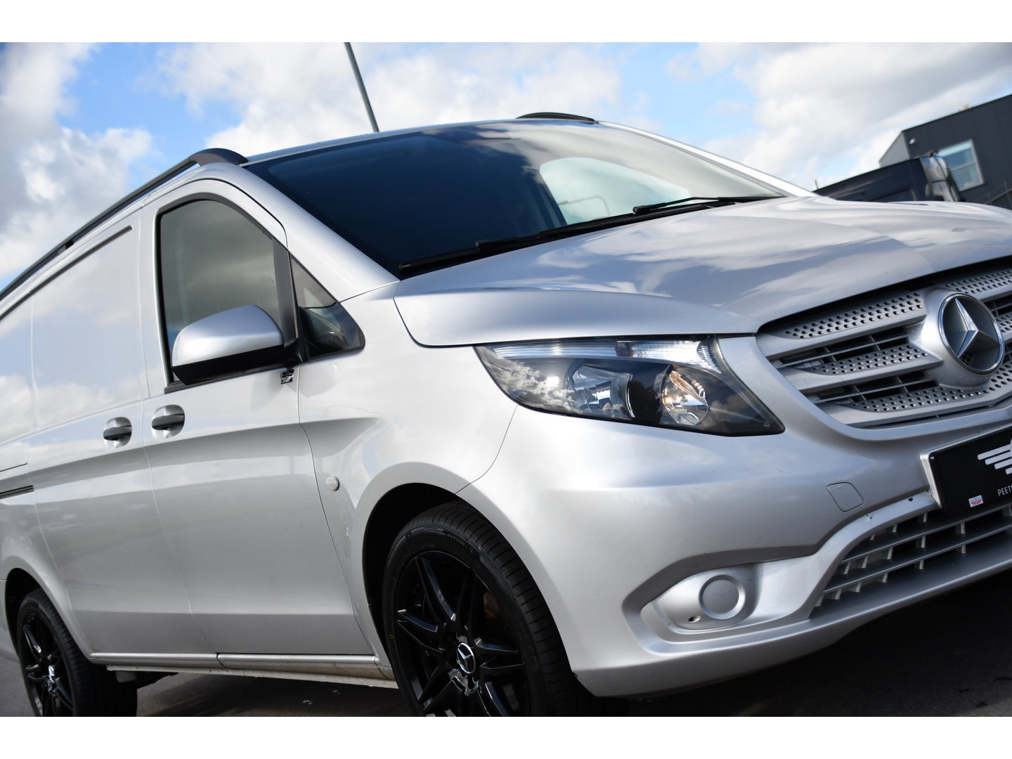 Mercedes-Benz Vito 114 CDI L2 PB Edition Camera, Cruise, Carplay, Multimedia, Automaat, Trekhaak, 136pk, Sensoren, Uniek!
