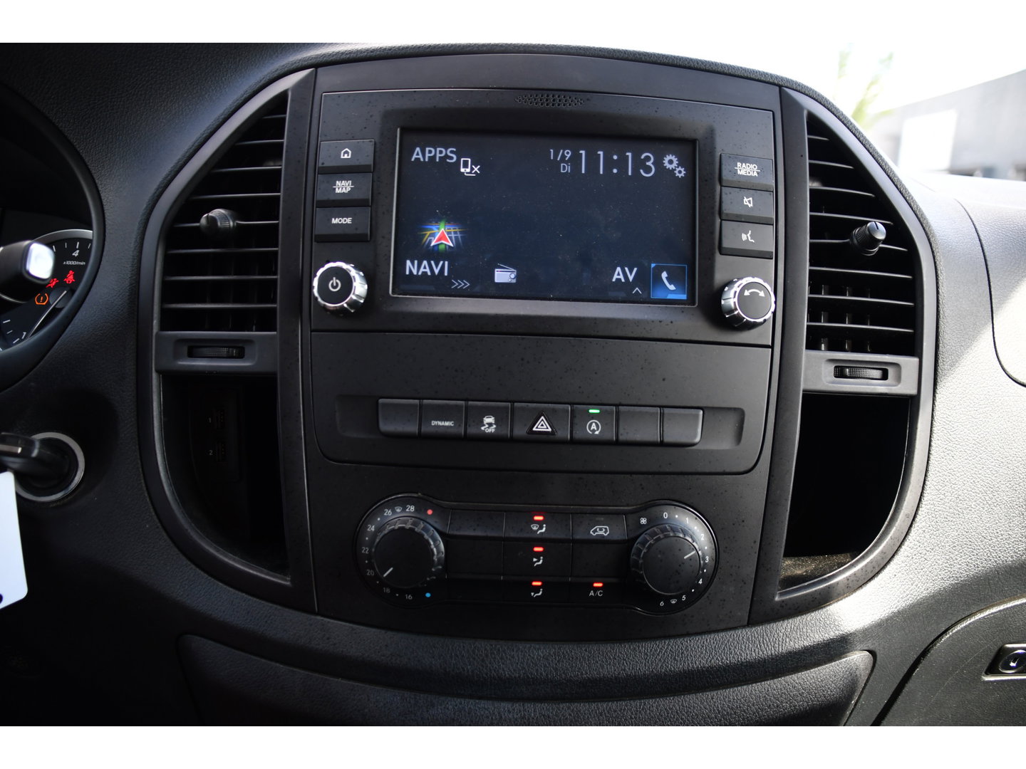 Mercedes-Benz Vito 114 CDI L2 PB Edition Camera, Cruise, Carplay, Multimedia, Automaat, Trekhaak, 136pk, Sensoren, Uniek!