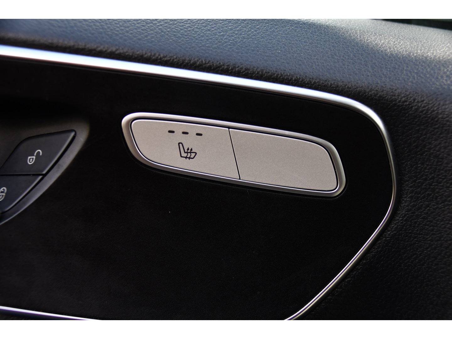 Mercedes-Benz Vito 114 CDI L2 PB Edition Camera, Cruise, Carplay, Multimedia, Automaat, Trekhaak, 136pk, Sensoren, Uniek!