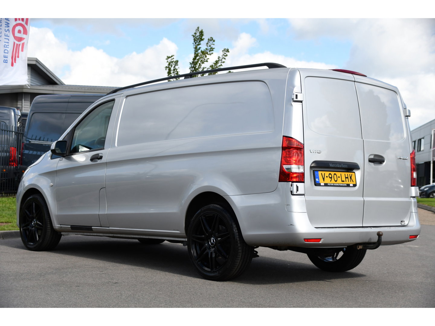 Mercedes-Benz Vito 114 CDI L2 PB Edition Camera, Cruise, Carplay, Multimedia, Automaat, Trekhaak, 136pk, Sensoren, Uniek!