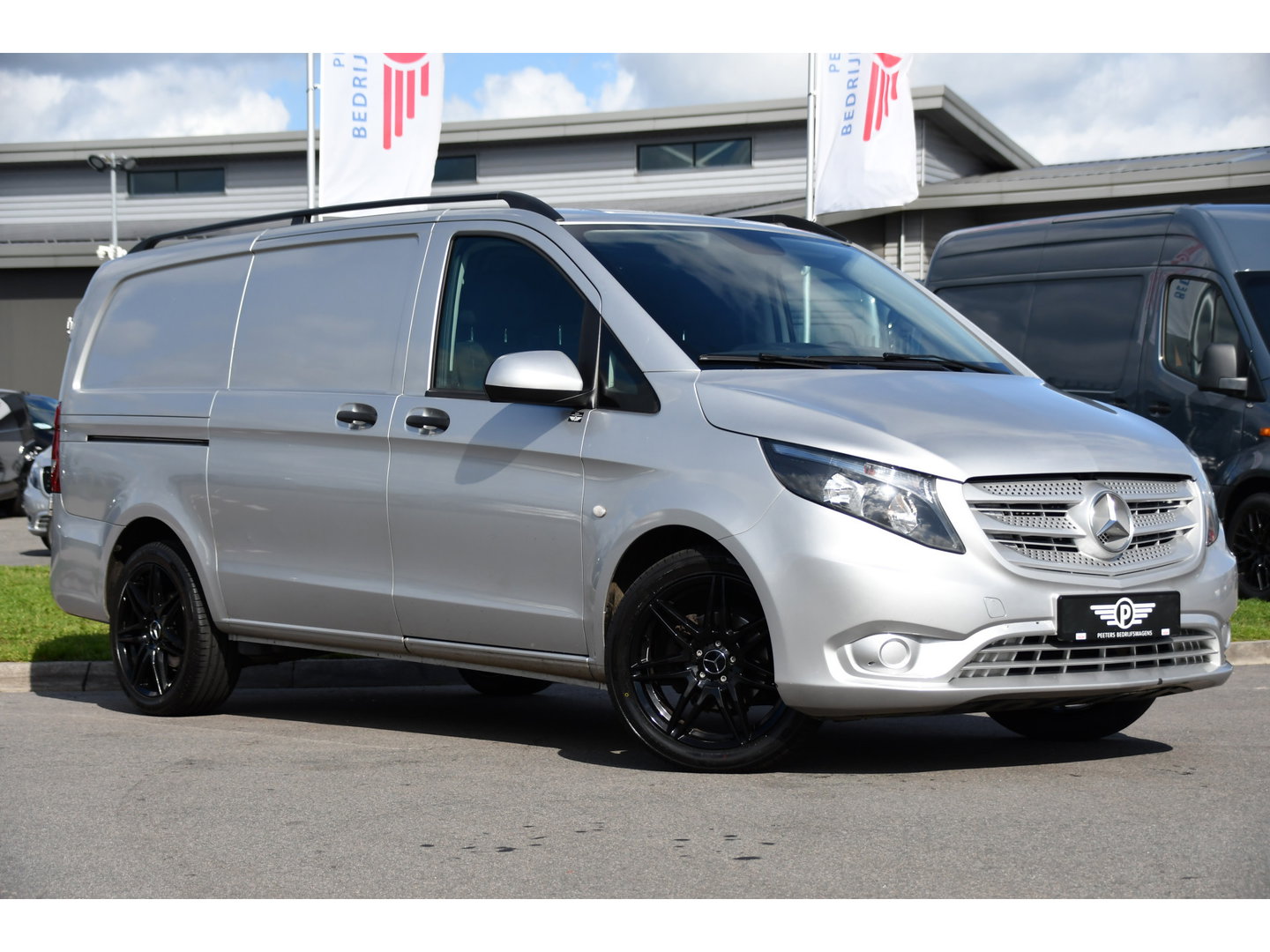 Mercedes-Benz Vito 114 CDI L2 PB Edition Camera, Cruise, Carplay, Multimedia, Automaat, Trekhaak, 136pk, Sensoren, Uniek!