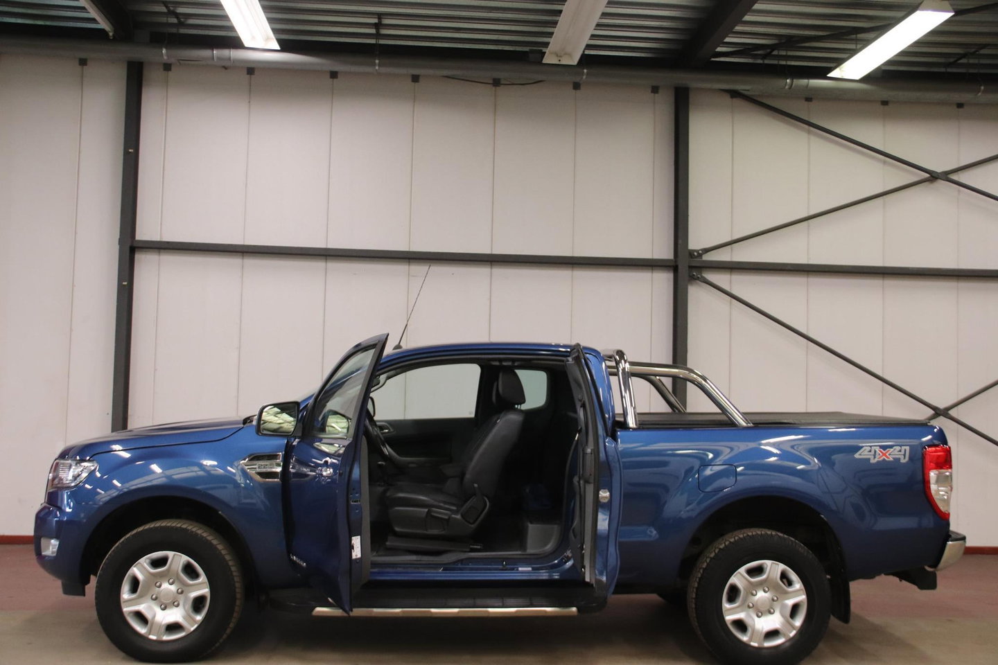 Ford Ranger 2.2 TDCi AUTOMAAT 3500KG TREKVERMOGEN Ford Ranger 2.2 TDCi AUTOMAAT 2.2 TDCi Limited Supercab