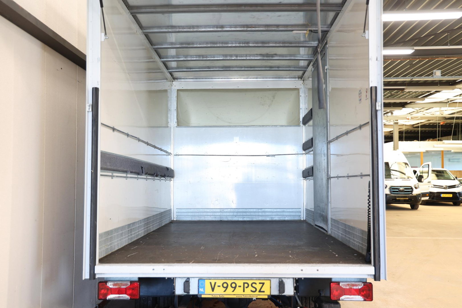Iveco Daily 35C16 3.0 BAKWAGEN MEUBELBAK MET LAADKLEP ZIJDEUR