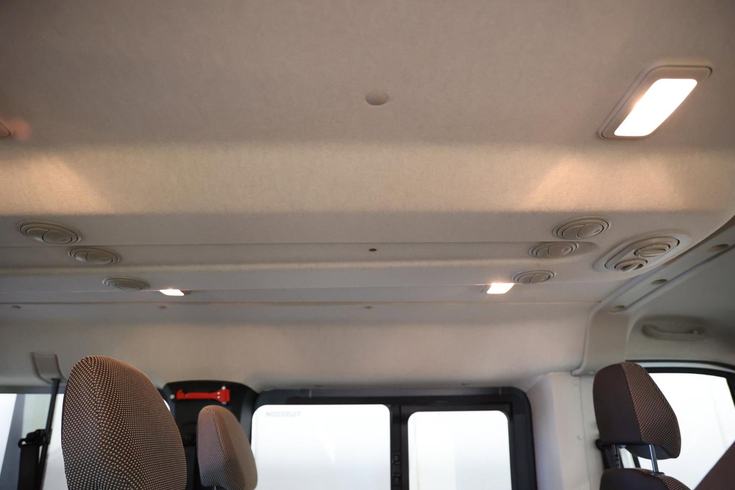 Peugeot Boxer 141 PK PERSONENBUS 9 PERSOONS