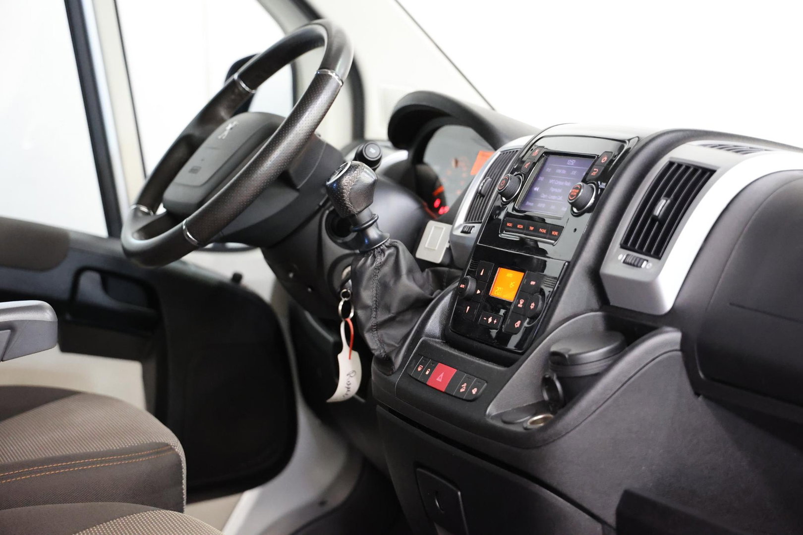 Peugeot Boxer 141 PK PERSONENBUS 9 PERSOONS