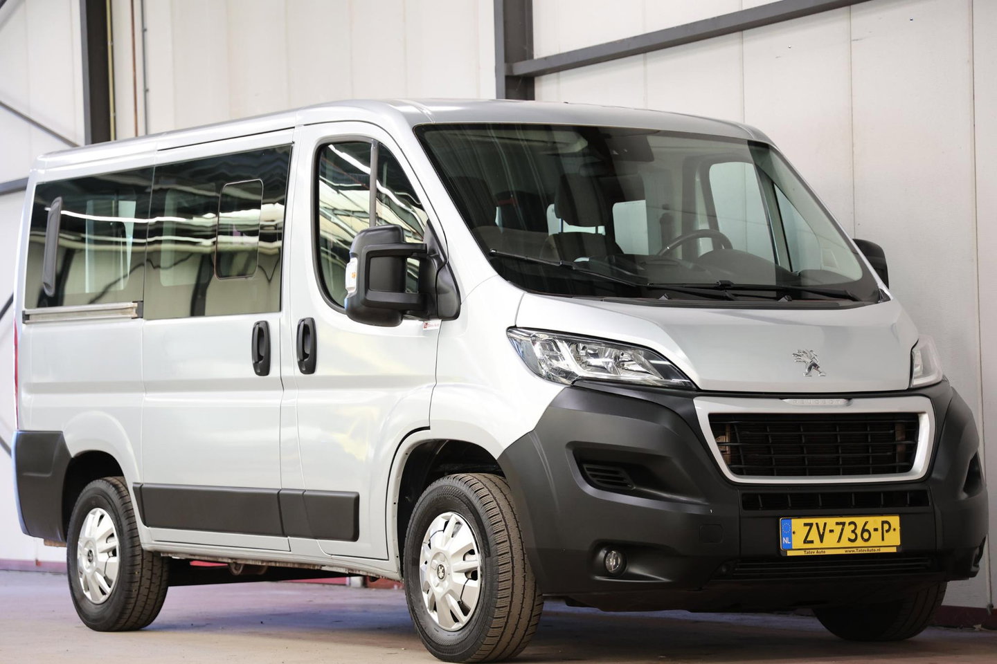 Peugeot Boxer 141 PK PERSONENBUS 9 PERSOONS