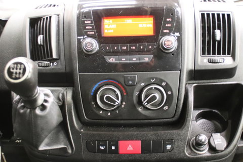 Peugeot Boxer L2H2 DUBBEL CABINE DC 7 personen IMPERIAAL Peugeot Boxer L2H2 DUBBEL CABINE 7 personen met IMPERIAAL
