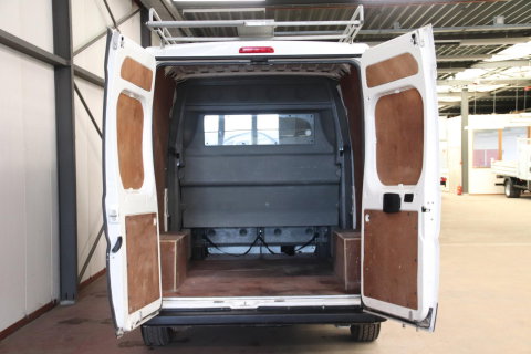 Peugeot Boxer L2H2 DUBBEL CABINE DC 7 personen IMPERIAAL Peugeot Boxer L2H2 DUBBEL CABINE 7 personen met IMPERIAAL
