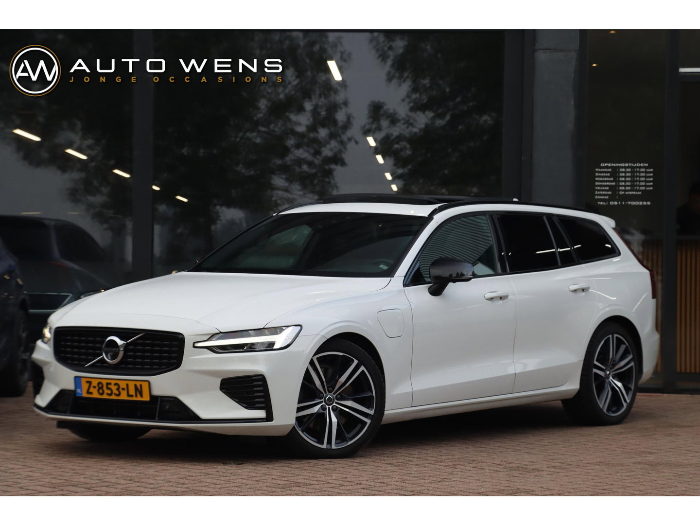 Volvo V60 2.0 T8 Recharge AWD R-Design Panoramadak