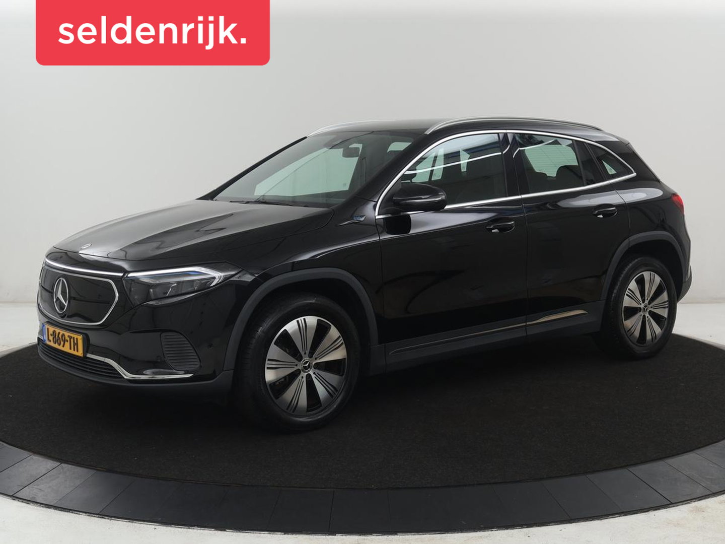 Mercedes-Benz EQA 250 Business Solution Luxury 67 kWh | SOH 94,7% | Half leder | Cruise control | Dodehoek detectie | Stoelverwarming | Camera | Park assist | Navigatie | Sfeerverlichting | Elektrische achterklep