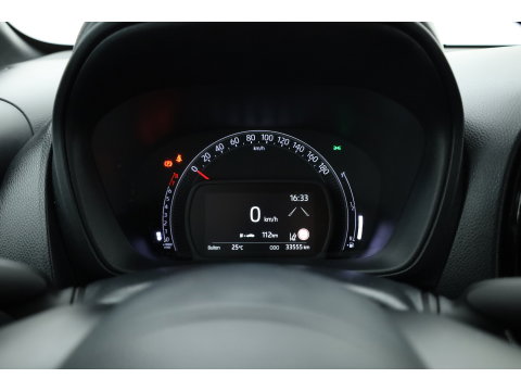 Toyota Aygo X 1.0 VVT-i MT Envy | Rijklaar! | Adapt. Cruise | Two-Tone | Camera | Stoelverw. | Navi | Keyless | Apple CarPlay | All Season