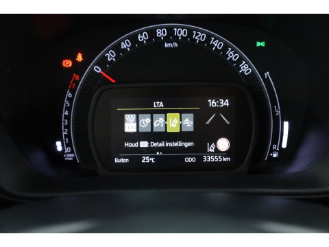 Toyota Aygo X 1.0 VVT-i MT Envy | Rijklaar! | Adapt. Cruise | Two-Tone | Camera | Stoelverw. | Navi | Keyless | Apple CarPlay | All Season
