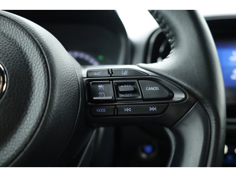 Toyota Aygo X 1.0 VVT-i MT Envy | Rijklaar! | Adapt. Cruise | Two-Tone | Camera | Stoelverw. | Navi | Keyless | Apple CarPlay | All Season