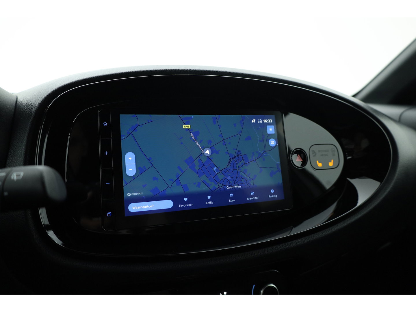 Toyota Aygo X 1.0 VVT-i MT Envy | Rijklaar! | Adapt. Cruise | Two-Tone | Camera | Stoelverw. | Navi | Keyless | Apple CarPlay | All Season