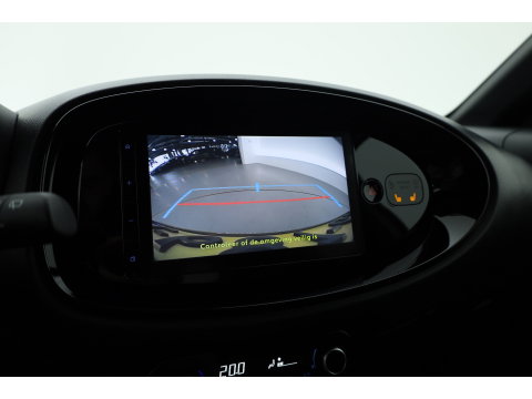 Toyota Aygo X 1.0 VVT-i MT Envy | Rijklaar! | Adapt. Cruise | Two-Tone | Camera | Stoelverw. | Navi | Keyless | Apple CarPlay | All Season