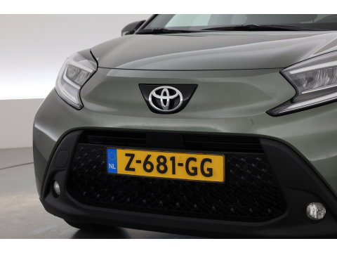 Toyota Aygo X 1.0 VVT-i MT Envy | Rijklaar! | Adapt. Cruise | Two-Tone | Camera | Stoelverw. | Navi | Keyless | Apple CarPlay | All Season
